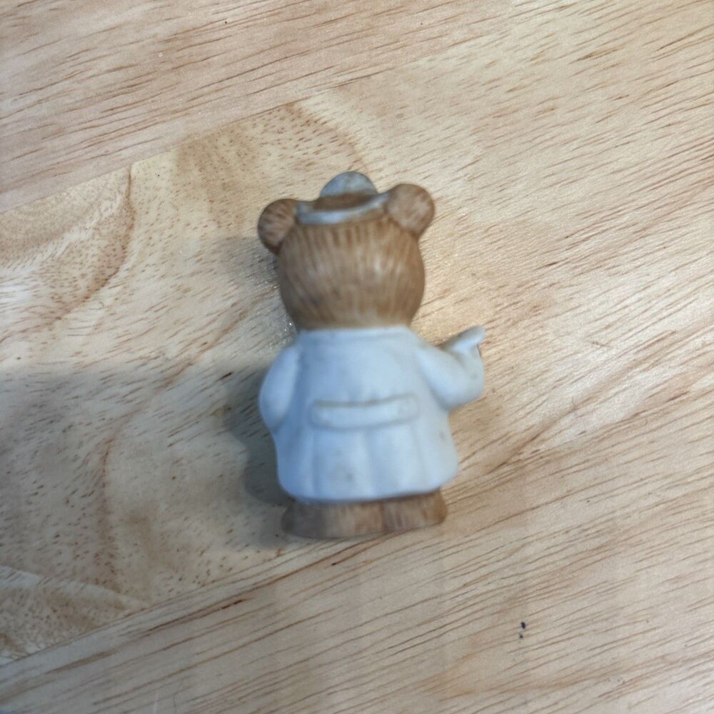 Vintage HOMCO Miniature Career Bear Figurine 2" Doctor #8820 . 1980s - Picture 7 of 7